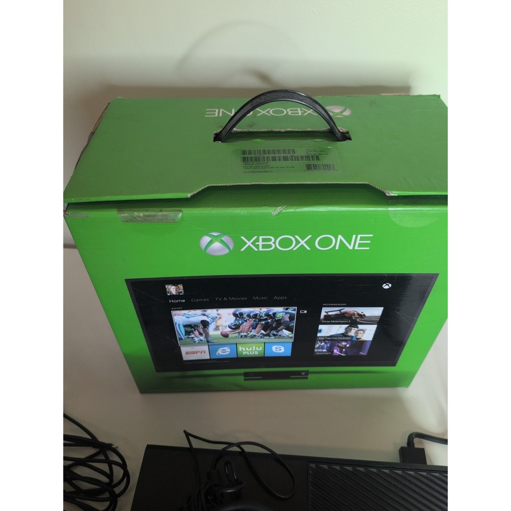 Xbox One Bundle w/ Kinect 4 Controllers 5 Games  1 Power Cord Original Box - Picture 14 of 16